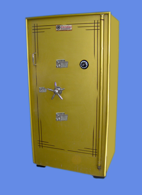 PARMAK �Z�YLE A�ILAN VE  OKS�JEN KAYNA�I �LE KES�LMEYEN Y�KSEK G�VENL�KL� KASALAR 180*90*70CM 2500K� ( 3490€ ) ADRESE TESL�M
