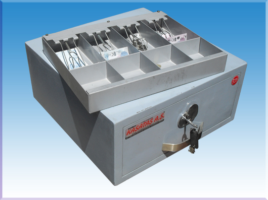 020AÖÇZM OFİS ÇEKMECE TİPİ YAYLI 4 KAGIT PARA GÖZLÜ 4 BOZUK PARA GÖZLÜ ZIRHLI ÖZEL MAYMUNCUK AÇMAZ ANAHTARLI PARA KASASI 20*45*45CM 40KĞ ( 899€ )+KDV ADRESE TESLİM