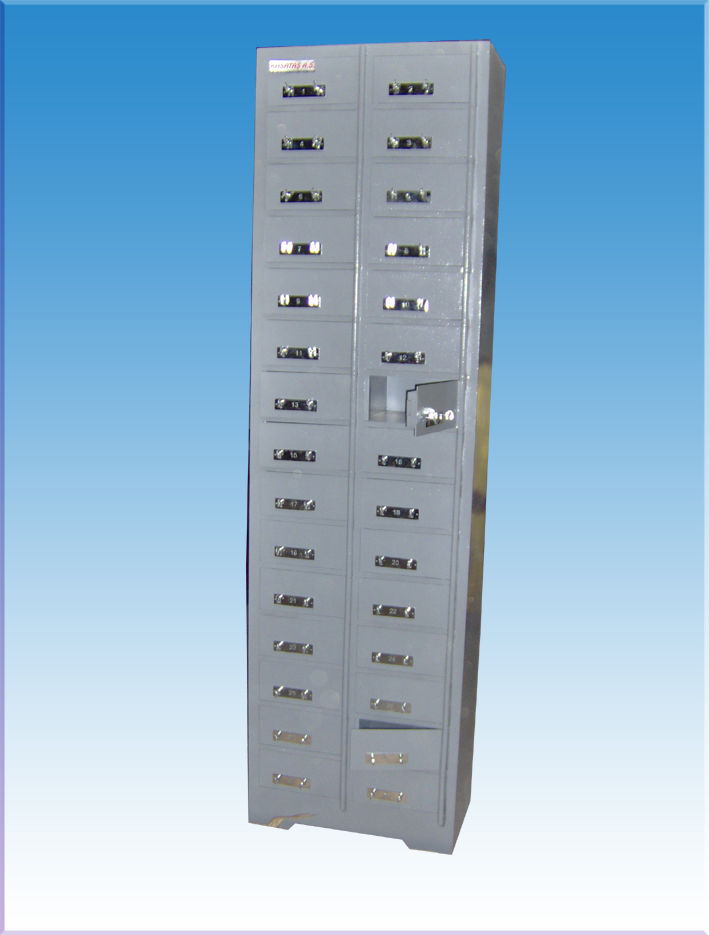 Z- Otel Resepsiyon Emanet Kasası ( Çift  Anahtarlı ) 30 Gözlü 204*58*30cm 150Kg ( 2999 €  )+KDV