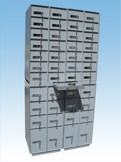 EK44 GÖZ BANKA KİRALIK KASASI İÇİ METAL DEN KUTULU MODEL ( 28 KÜÇÜK GÖZLÜ 13.3*24CM 12 ORTA BOY GÖZLÜ 19.3MM*24CM 4 BÜYÜK GÖZLÜ 40.5*24CM ) 208*100*48.5CM 500KĞ ( 4400€ )+KDV ADRESE TESLİM