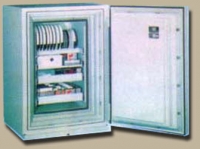 " 200LT KARTUŞ SAKLAMA KAPASİTELİ 1090DERECE YANGINA 2 SAAT DAYANIKLI  DATA VERİ SAKLAMA KASASINI ( DATA SAFE DATA KASASI ) DIŞ ÖLÇÜSÜ 86*72*69cm İÇ ÖLÇÜSÜ 54*45*35cm 200Kg ( 1999€ )+KDV