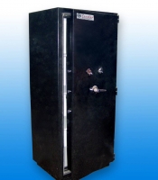 Yangına Dayanıklı 15 Tüfeklik Mühimmat Dolaplı Silah Kasası 166*71*60cm 300Kg ( 1660€ )+kdv