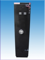 İZMİR ALİAĞA TİPİ 6 TÜFEK YERLİ ÇELİK TÜFEK KASASI ( 6 SÜRGÜLÜ İÇİ KADİFE BOYA KAPLI MODEL ) 156*38*38CM 100KĞ ( 1499€ )+KDV