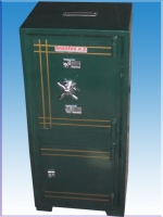 008KY2A GİRESUN BULANCAK SARAYBURNU CAMİ KÜLLİYATI YAPTIRMA VE YAŞATMA DERNEGİ TİPİ KUMBARA TİPİ ÇELİK PARA KASASI 105*44*38CM 150KĞ ( 19999TL )+KDV ADRESE TESLİM