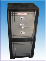 008AÖMASİS ÖZEL OFİS TİPİ ALTI DOLAPLI MASİS KOLLU BETONLU ÖZEL MAYMUNCUK AÇMAZ ANAHTARLI ORTA ANAHTAR ALTI MATKAP DELMEZ ÇELİKLİ( 7*11CM ) TABLA GİZLİ GÖZLÜ ÇELİK PARA KASASI 105*48*39CM 185KĞ ( 26999TL )+KDV ADRESE TESLİM