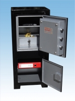 008MAZ SAMSUN OFİS TİPİ ALTI DOLAPLI MEKANİK ŞİFRELİ VE ÖZEL MAYMUNCUK AÇMAZ ANAHTARLI ANAHTAR ALTI PİKLİ ÇELİK PARA KASASI ( DÜZ SİYAH RENK ) 105*45*38CM 180KĞ ( 28.999TL )+KDV