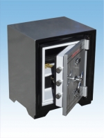 "   002AÖ ADANA OFİS MASA ALTI  TİPİ 2 ÖZEL MAYMUNCUK AÇMAZ ANAHTARLI  ANAHTAR ALTI MATKAP DELMEZ ÇELİKLİ TABLA GİZLİ GÖZLÜ ÇELİK PARA KASASI 55*46*39CM 115KĞ ( 18999TL )+KDV