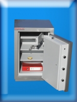 007DERTASE OFİS TİPİ YÜKSEK GÜVENLİKLİ TANK ZIRHLI TAM OTOMATİK KLİTLEME TERTİBATLI TEK KAPILI ÖZEL MAYMUNCUK AÇMAZ MATKAP DELMEZ ANAHTARLI ÇELİK PARA KASASI DIŞ ÖLÇÜSÜ 84*55*50CM İÇ ÖLÇÜSÜ 70-53*45*30CM 80LT 450KĞ ( 1499€ )+KDV ADRESE TESLİM 007DERTASE OFİS TİPİ YÜKSEK GÜVENLİKLİ TANK ZIRHLI TAM OTOMATİK KLİTLEME TERTİBATLI TEK KAPILI ÖZEL MAYMUNCUK AÇMAZ MATKAP DELMEZ ANAHTARLI ÇELİK PARA KASASI DIŞ ÖLÇÜSÜ 84*55*50CM İÇ ÖLÇÜSÜ 70-53*45*30CM 80LT 450KĞ ( 1499€ )+KDV ADRESE TESLİM