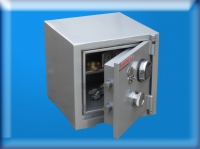 " 0001EZ DİYARBAKIR COCA COLA OFİS TİPİ ELEKTRONİK ŞİFRELİ TAŞIMA ZORUNLULUĞU OLMAYAN  YÜKSEK GÜVENLİKLİ 1 ANAHTARLI ÇELİK PARA KASASI " KAMPANYALI ÜRÜN " ( İSTEĞE BAĞILI YERE MONTE EDİLEBİLİR ) 40*40*40CM 100KĞ ( 24.999TL )+KDV ADRESE TESLİM