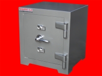 002AZ0AT GAZİANTEP OFİS TİPİ TEKKAPILI YÜKSEK GÜVENLİKLİ BASTON KOLLU ÖZEL MAYMUNCUK AÇMAZ ANAHTARLI ÇELİK PARA KASASI 55*50*45CM 225KĞ ( 590€ )+KDV ADRESE TESLİM 002AZ0AT GAZİANTEP OFİS TİPİ TEKKAPILI YÜKSEK GÜVENLİKLİ BASTON KOLLU ÖZEL MAYMUNCUK AÇMAZ ANAHTARLI ÇELİK PARA KASASI 55*50*45CM 225KĞ ( 590€ )+KDV ADRESE TESLİM