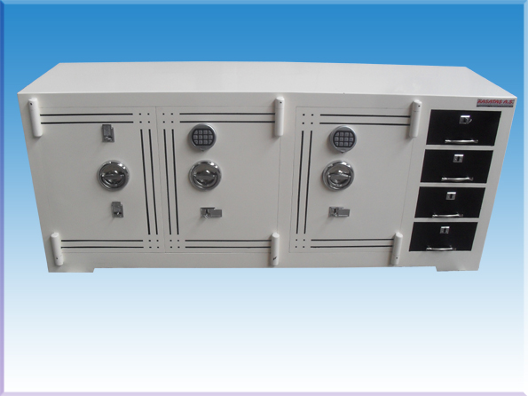 B200K36A4Ç GAZİANTEP BANKO TİPİ 3 KAPAKLI 4 DIŞTAN ÇEKMECELİ YÜKSEK GÜVENLİKLİ TANK ZIRHLI2 ELEKTRONİK ŞİFRELİ 6 ÖZEL ANAHTARLI KUYUMCU KASASI 80*200*60CM 2.000KĞ ( 2.999€ )+KDV ADRESE TESLİM