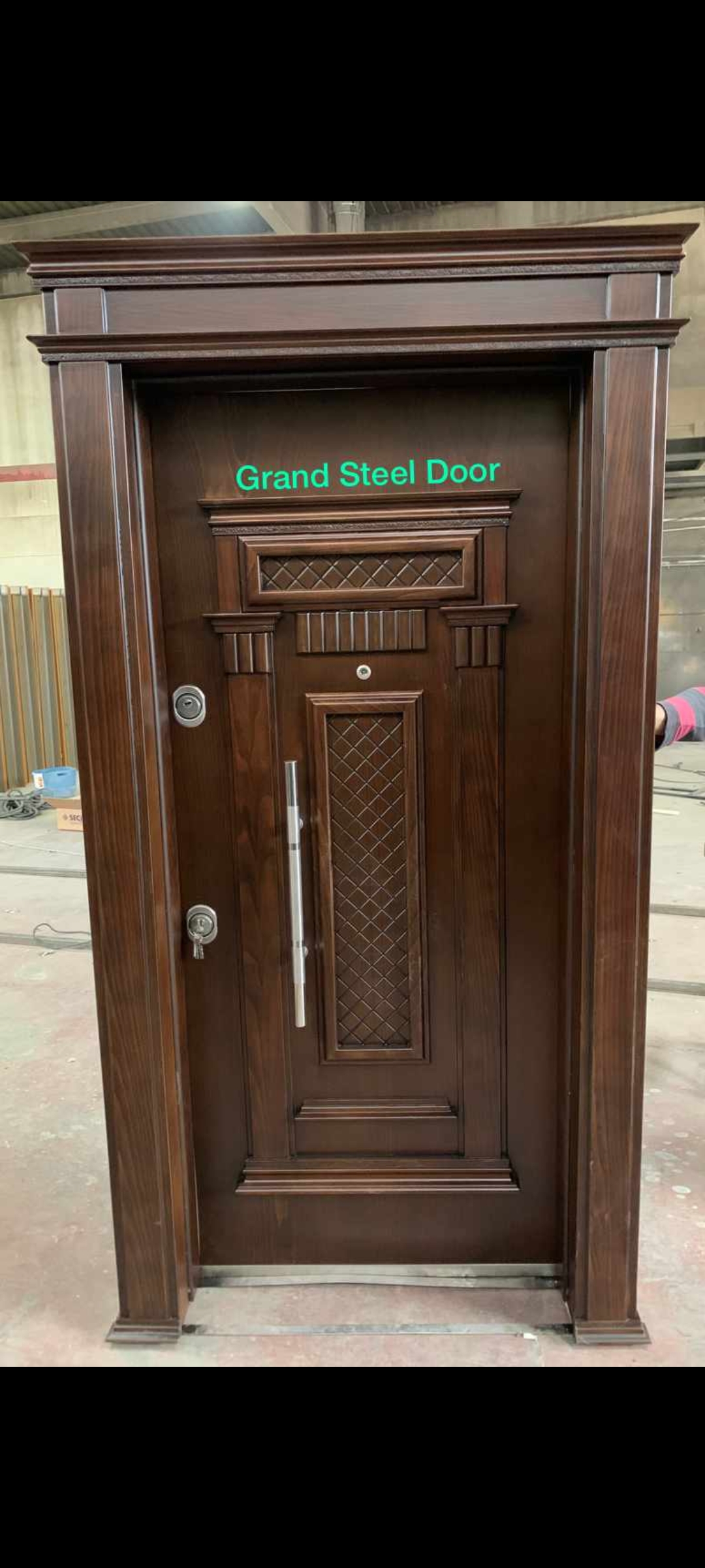 . GRAND STİLL DOOR TİPİ BR6 KURŞUN GEÇİRMEZ ÇELİK KAPI 210*100*20CM  ( 2.499€ )+KDV