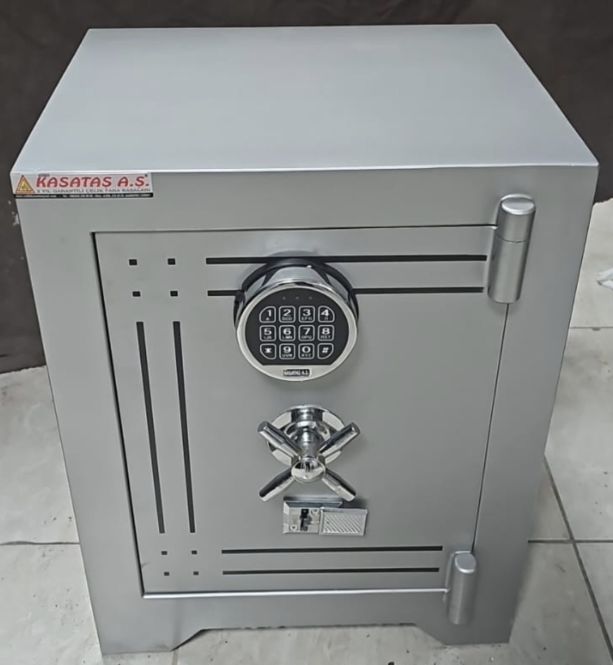"       002THRE  OFİS MASA ALTI TİPİ  ANAHTAR TAŞIMA ZORUNLULUĞU OLMAYAN ELEKTRONİK ŞİFRELİ TEKKAPILI ÇELİK PARA KASASI DIŞ ÖLÇÜSÜ 55*41*36M 77KĞ ( 650€ )+KDV ADRESE TESLİM