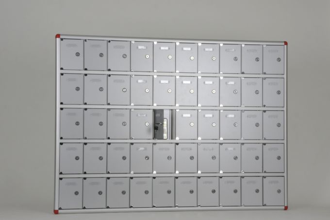 " 50 GÖZLÜ ALÜMİNYUM METAL KAPAKLI CEP TELEFONU DOLABI Ölçü: Ölçü: 5 X 139.9 X 102.2 h ( 69999TL )+KDV