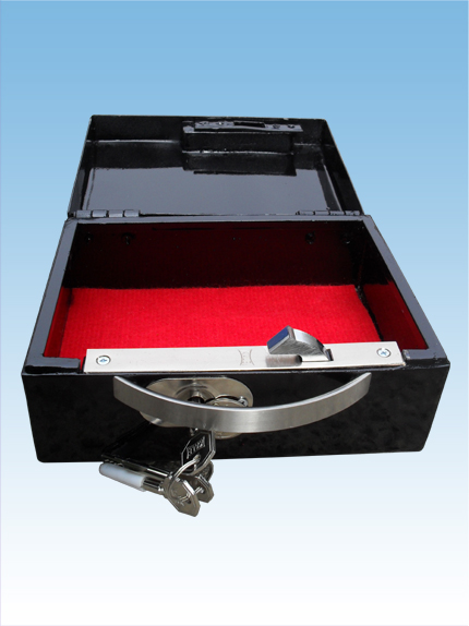 010EL ADANA TİPİ YÜKSEK GÜVENLİKLİ ZIRHLI EL KASASI 10*24*18CM 3410GR ( 389€ )+KDV ADRESE TESLİM