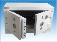 B130K2E1A4KYM AYDIN BUHARKENT TİPİ YÜKSEK GÜVENLİKLİ ELEKTRONİK ŞİFRELİ 4 ANAHTARLI KAPALI YAPRAK MİLLİ BANKO TİPİ KUYUMCU KASASI 80*130*60CM 1300KĞ ( 2000€ )+KDV ADRESE TESLİM