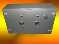 B130AE1A4 GAZİANTEP ELEKTRONİK ŞİFRELİ 4 ÖZEL MAYMUNCUK AÇMAZ MATKAP DELMEZ OKSİJEN KESMEZ ANAHTARLI BANKO TİPİ KUYUMCU KASASI " KAMPANYALI ÜRÜN " DIŞ ÖLÇÜSÜ 81*130*60CM İÇ ÖLÇÜSÜ 69*115*38CM 1300KĞ ( 2000€ )+KDV ADRESE TESLİM B130AE1A4 GAZİANTEP ELEKTRONİK ŞİFRELİ 4 ÖZEL MAYMUNCUK AÇMAZ MATKAP DELMEZ OKSİJEN KESMEZ ANAHTARLI BANKO TİPİ KUYUMCU KASASI " KAMPANYALI ÜRÜN " DIŞ ÖLÇÜSÜ 81*130*60CM İÇ ÖLÇÜSÜ 69*115*38CM 1300KĞ ( 2000€ )+KDV ADRESE TESLİM