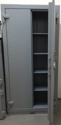 0200HST HASTANE TİPİ ANA NARKOTİK İLAÇ KASASI Dış ölçüsü h200 cm*w115 cm*d67 cm İç ölçüsü h175 cm*w96 cm*d47 cm 400 kg ( 189.999TL )+KDV ADRESE TESLİM DAHİL