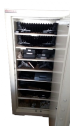 160 TABANCA KAPASİTELİ ELEKTRONİK ŞİFRELİ TABANCA KASASI 165*75*60CM 300KĞ ( 1699€ )+KDV