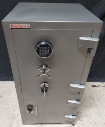 "       008AE EGM ÖZEL OFİS TİPİ ALTI DOLAPLI ÖZEL MAYMUNCUK AÇMAZ ANAHTARLI ORTA ANAHTAR ALTI MATKAP DELMEZ ÇELİKLİ( 7*11CM ) TABLA GİZLİ GÖZLÜ ÇELİK PARA KASASI 102*50*50CM 200KĞ ( 899€ )+KDV